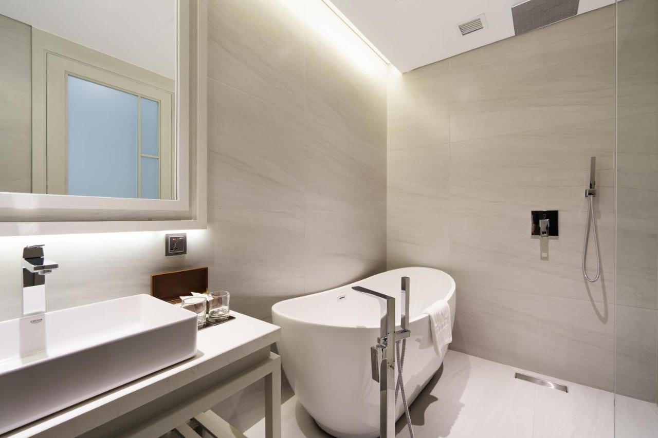 M City Hotel Saigon Хошимин Экстерьер фото